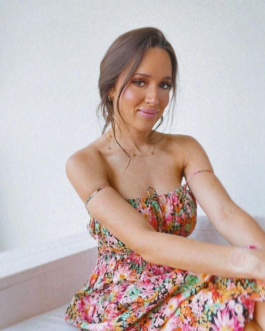 Η Καλομοίρα στα 37 της με κορμί-λαμπάδα: Χαμός με την αρετουσάριστη φώτο της και το μυστικό της διατροφής της