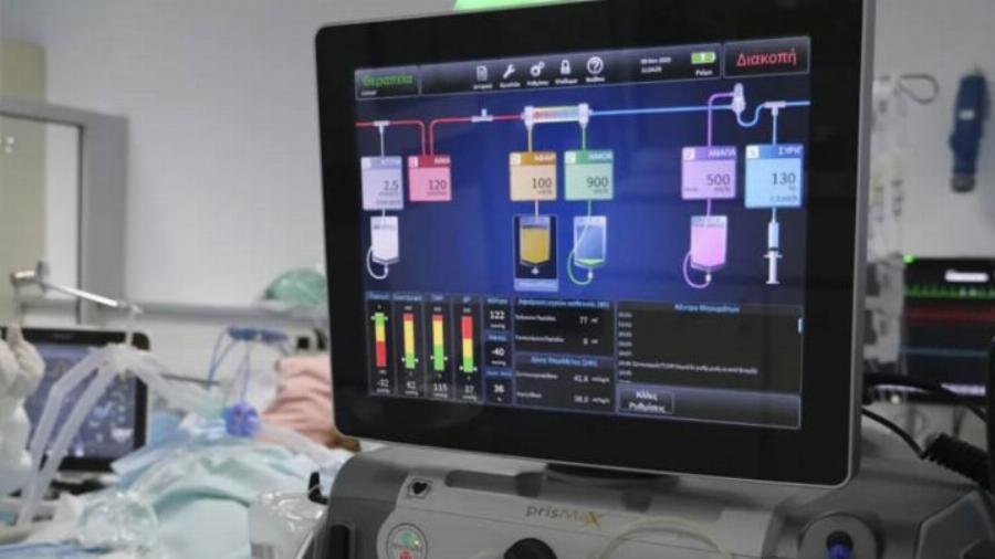 Έγινε το θαύμα των Χριστουγέννων: Κέρδισε τη μάχη για τη ζωή η 17χρονη μανούλα και γέννησε ένα υγιέστατο μωρό