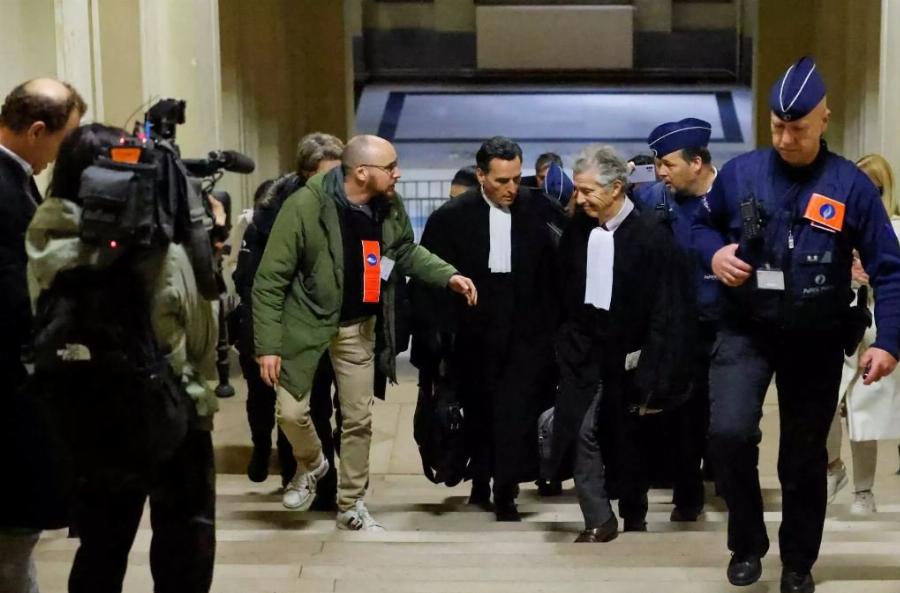 Μιχάλης Δημητρακόπουλος: Αυτό-τρολάρεται και ανακοινώνει πως θα ανοίξει φροντιστήριο Ζαμαί στο Κορωπί