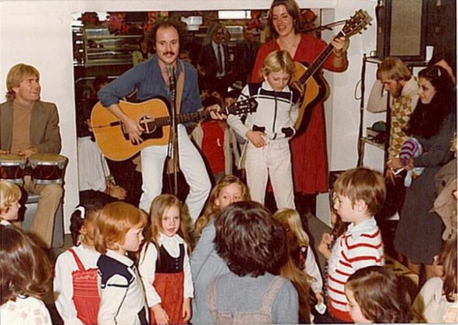 Χριστουγεννιάτικο άρωμα ρετρό: Όμορφες εορταστικές αναμνήσεις από το θρυλικό πολυκατάστημα «Μινιόν»