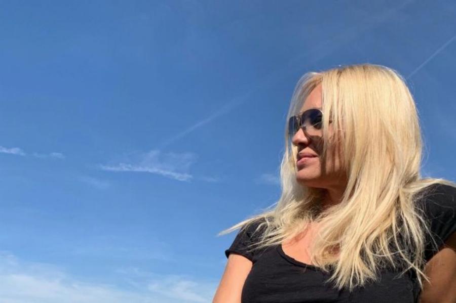 Τζένη Ιωακειμίδου: Η σταρ των ‘00s, οι μεγάλοι ρόλοι, η απόσυρση από την υποκριτική, η νέα ζωή στην Αμερική και η όμορφη οικογένεια της