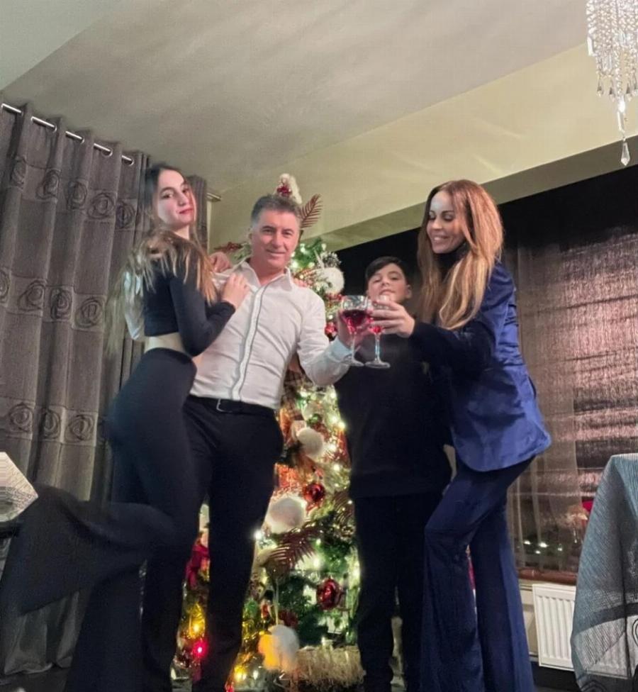 «Όαση» το σπίτι του Θοδωρή Ζαγοράκη και της Ιωάννας Λίλη στη Θεσσαλονίκη: Καταπράσινη αυλή, τεράστια πισίνα και πέτρινοι τοίχοι