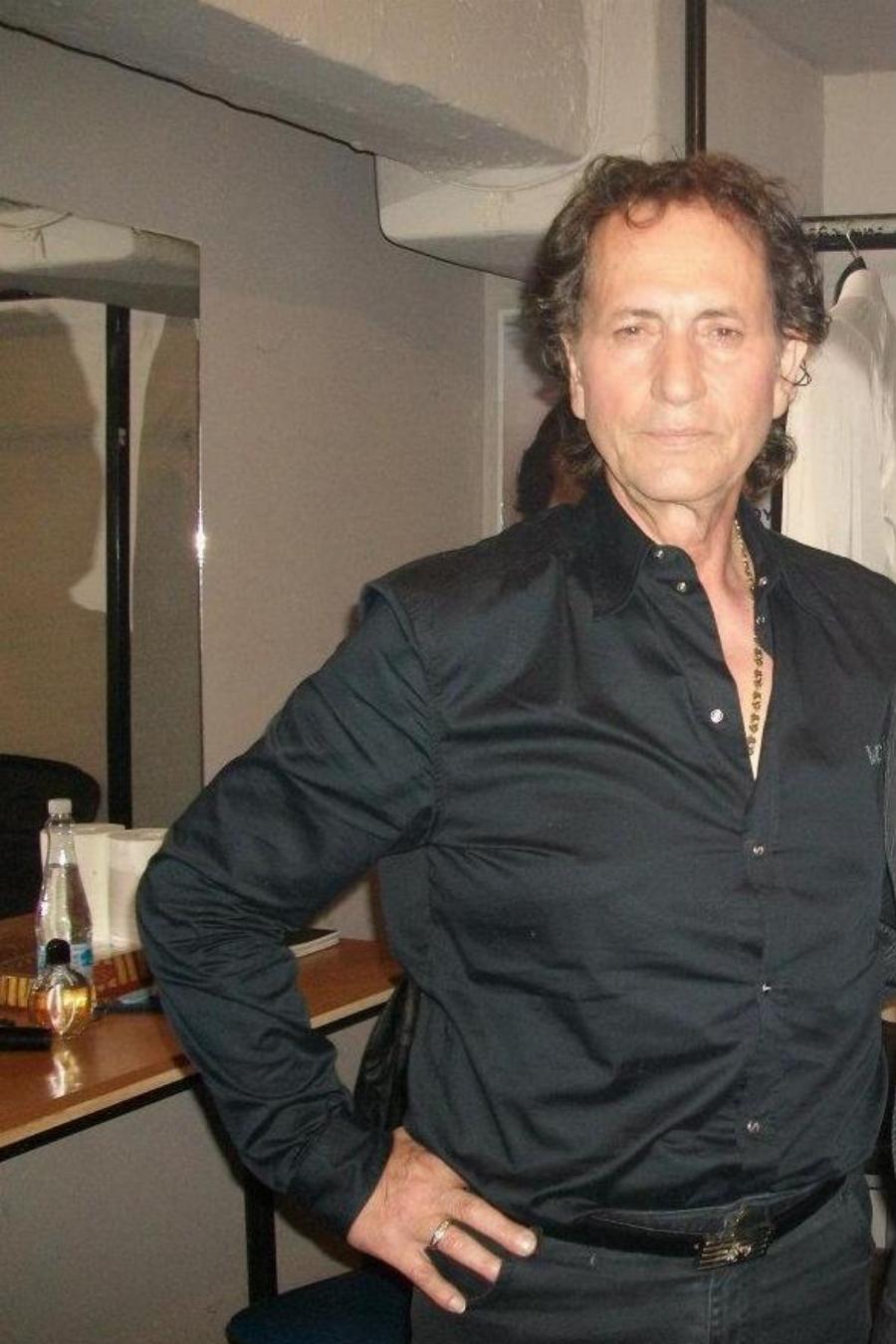 Ο Μάκης Χριστοδουλόπουλος εξομολογείται: «Ούτε ζάρια ούτε καζίνα. Εγώ τα έτρωγα αλλού»