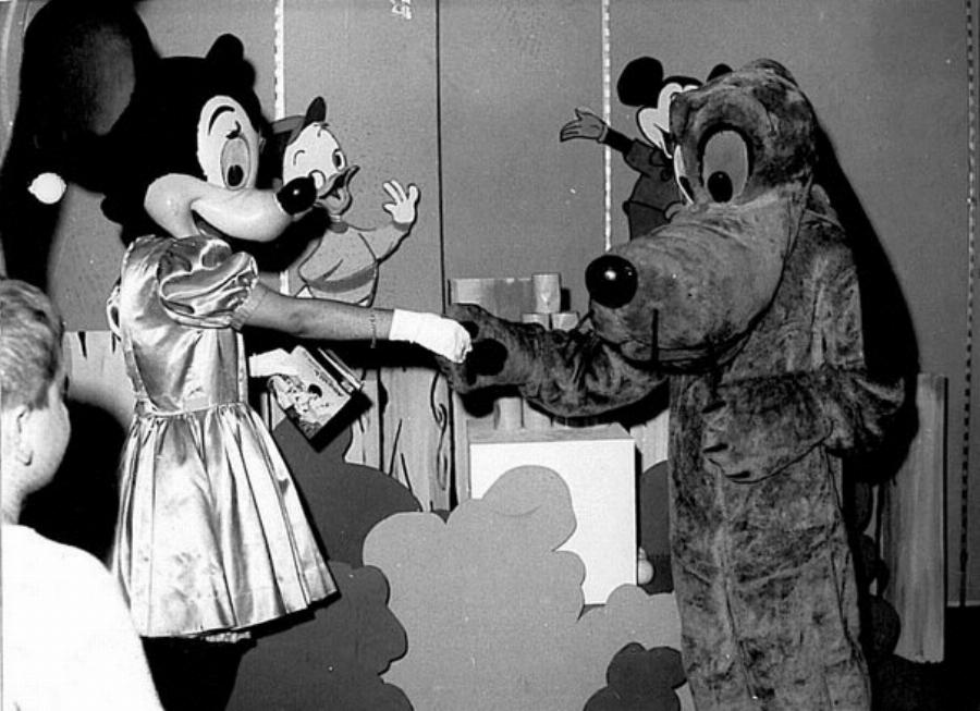 Χριστουγεννιάτικο άρωμα ρετρό: Όμορφες εορταστικές αναμνήσεις από το θρυλικό πολυκατάστημα «Μινιόν»