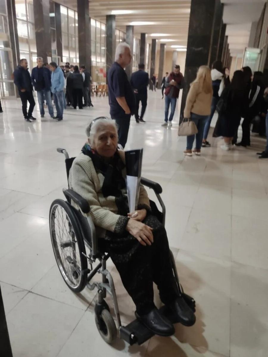 Άφησε την τευλευταία της πνοή η γιαγιά με τα τερλίκια – «Είχε στενοχωρηθεί πολύ με τα δικαστήρια» λέει η κόρη της