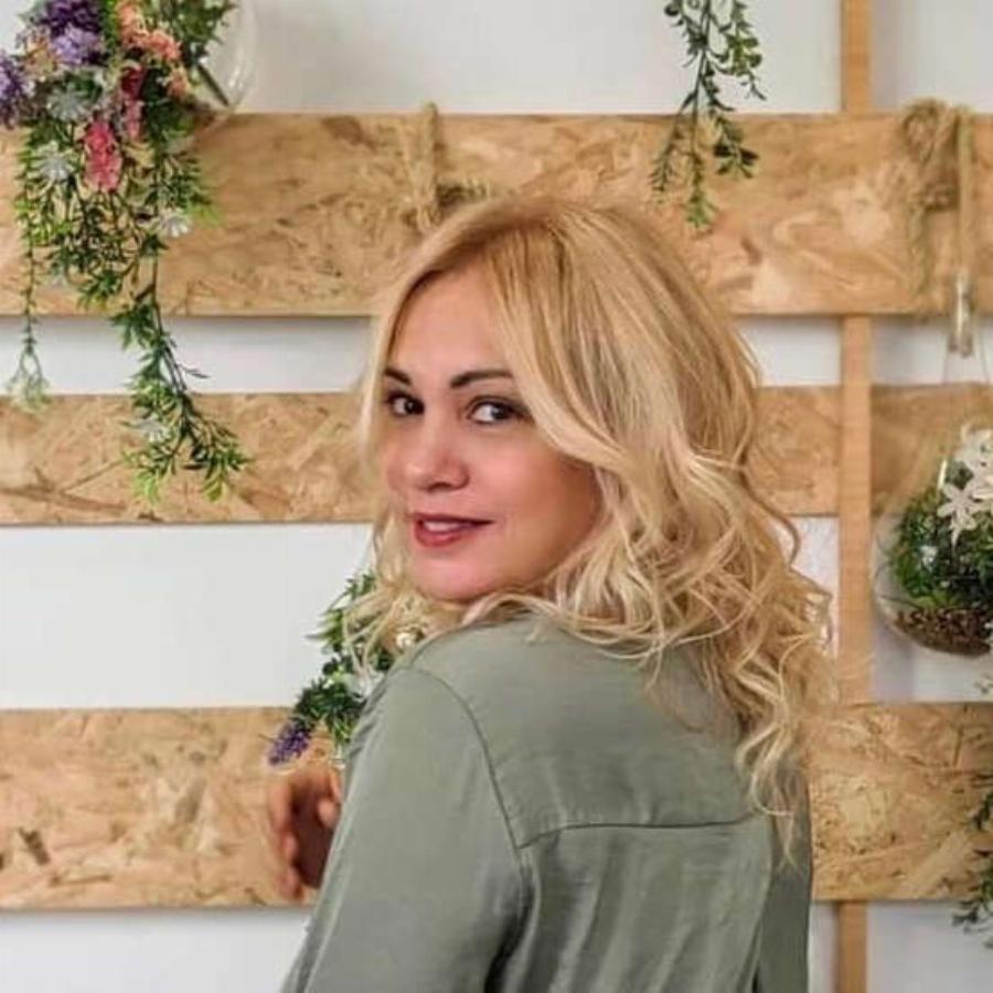 «Σε αγαπώ πολύ βαθιά και πάντα…»: Μαύρη επέτειος για τη Λίνα Σακκά, ο θάνατος που την τσάκισε και η φωτογραφία