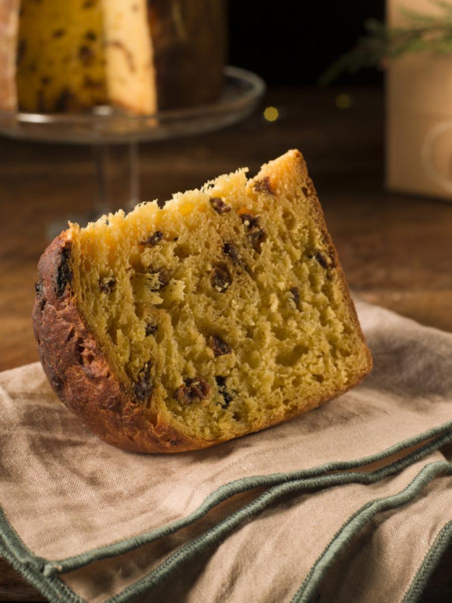 Πανετόνε: Η ιστορία του πιο αφράτου γλυκού των Χριστουγέννων που κάνει θραύση και έρχεται από το Μιλάνο