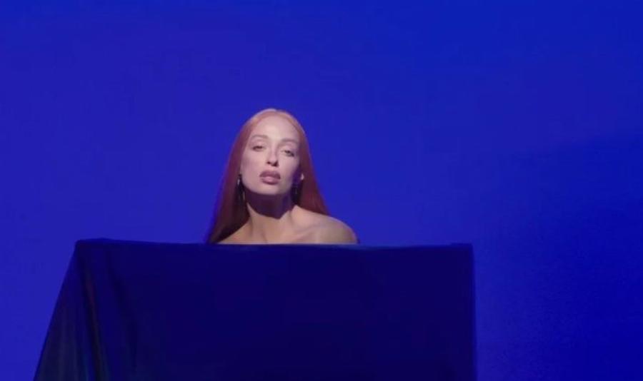 «Έβαλε φωτιά» στο διαδίκτυο η Ελένη Φουρέιρα: Χαμός με το video clip του «Συγκινητικά Συγκινήθηκα»