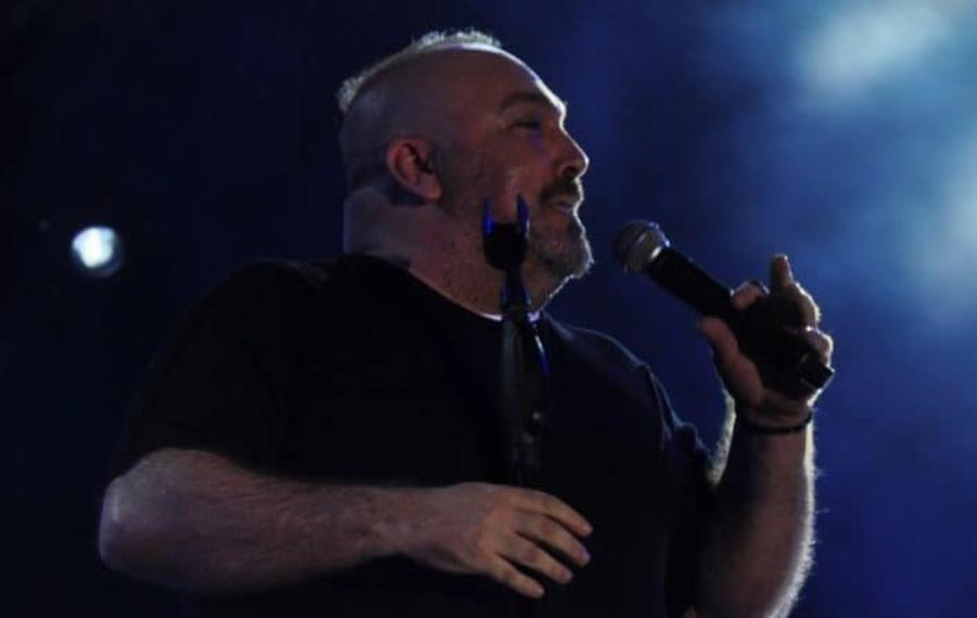 Σπάει τη σιωπή του ο Γιώργος Αλκαίος: Μετά από 11 χρόνια εξηγεί γιατί εγκατέλειψε ξαφνικά μια καριέρα γεμάτη φήμη και δόξα