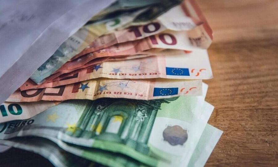 Έκτακτο χριστουγεννιάτικο επίδομα για ανέργους: Οι δικαιούχοι που θα λάβουν 400 ευρώ και η προθεσμία κατάθεσης των δικαιολογητικών