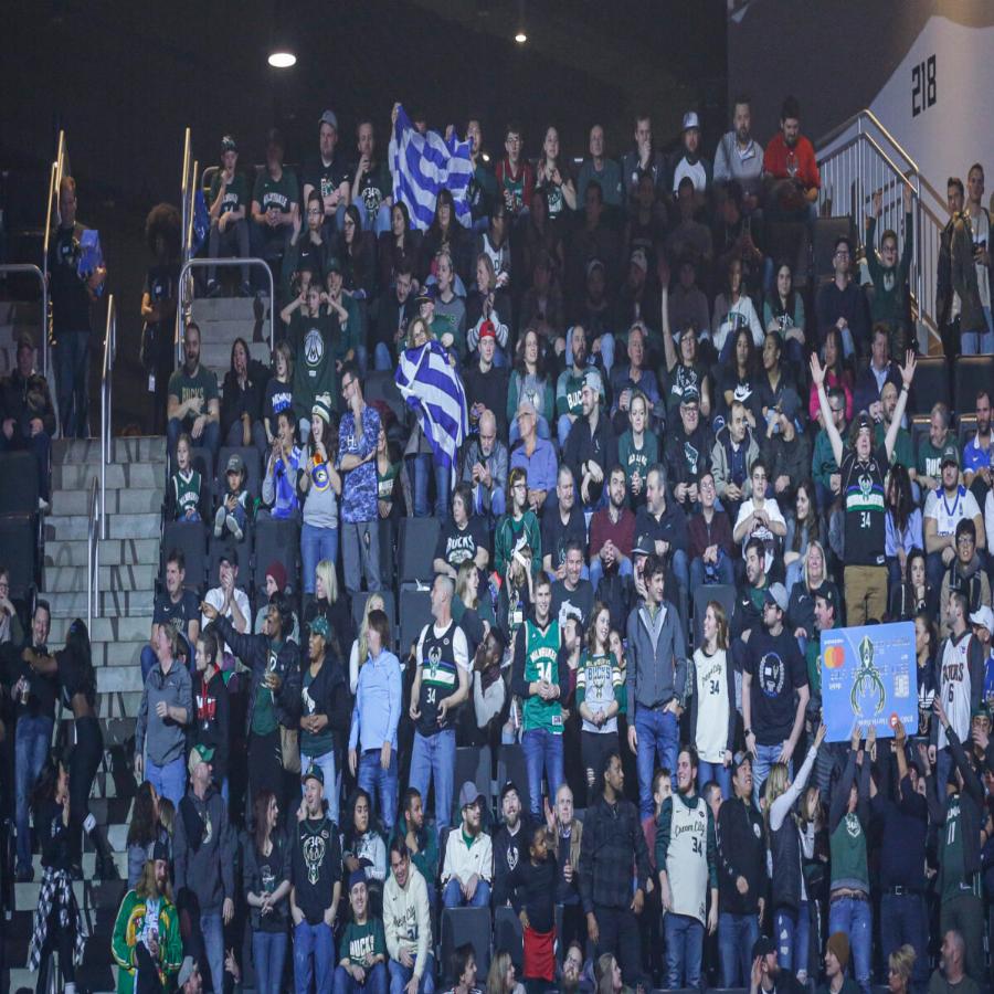 «Άρωμα» Ελλάδας για τον Γιάννη Αντετοκούνμπο: Με Κωνσταντίνο Αργυρό και Διονύση Σχοινά η Greek Night στο Μιλγουόκι