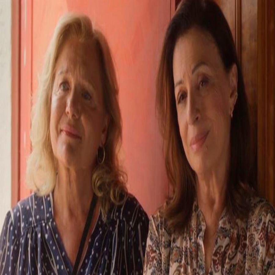 «Τιμή μου που παίζω μαζί σου. Σ’ αγαπώ»: Η αποθέωση της Μαρίας Καβογιάννη για την Χάρις Αλεξίου με 2 προτάσεις