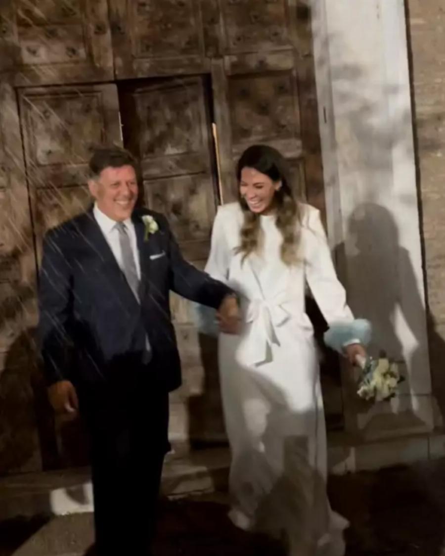 Παραμυθένια νυφικά και χλιδάτες δεξιώσεις: Οι 25 γάμοι διάσημων Ελλήνων που έγιναν πρωτοσέλιδα το 2022