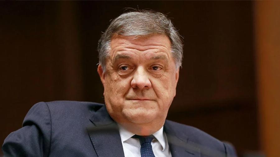 «Θέλω 100.000 για διακοπές»: Το τηλεφώνημα που έκαψε την παρέα του Κατάρ και οδήγησε στην αποκάλυψη του σκανδάλου