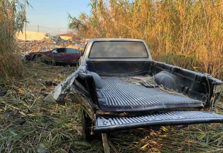 Τα είχαν κρύψει σε πυκνή βλάστηση: Βρέθηκαν 7 κλεμμένα οχήματα από μεγάλη επιχείρηση της ΕΛΑΣ στον οικισμό Ρομά στα Διαβατά