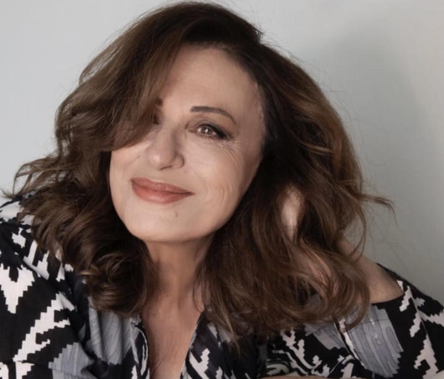 Χάρις Αλεξίου: Η μεγάλη καριέρα, ο λόγος που σταμάτησε το τραγούδι, η υιοθεσία και η μάχη με τον καρκίνο