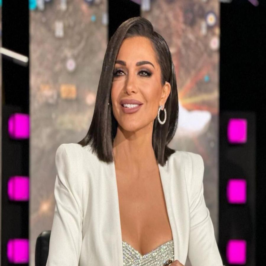 Χωρίς κόμπλεξ η Δέσποινα Βανδή στα 53 της: «Δεν είμαι μια 50άρα που θέλει να το παίζει και να δείχνει 25χρονη»