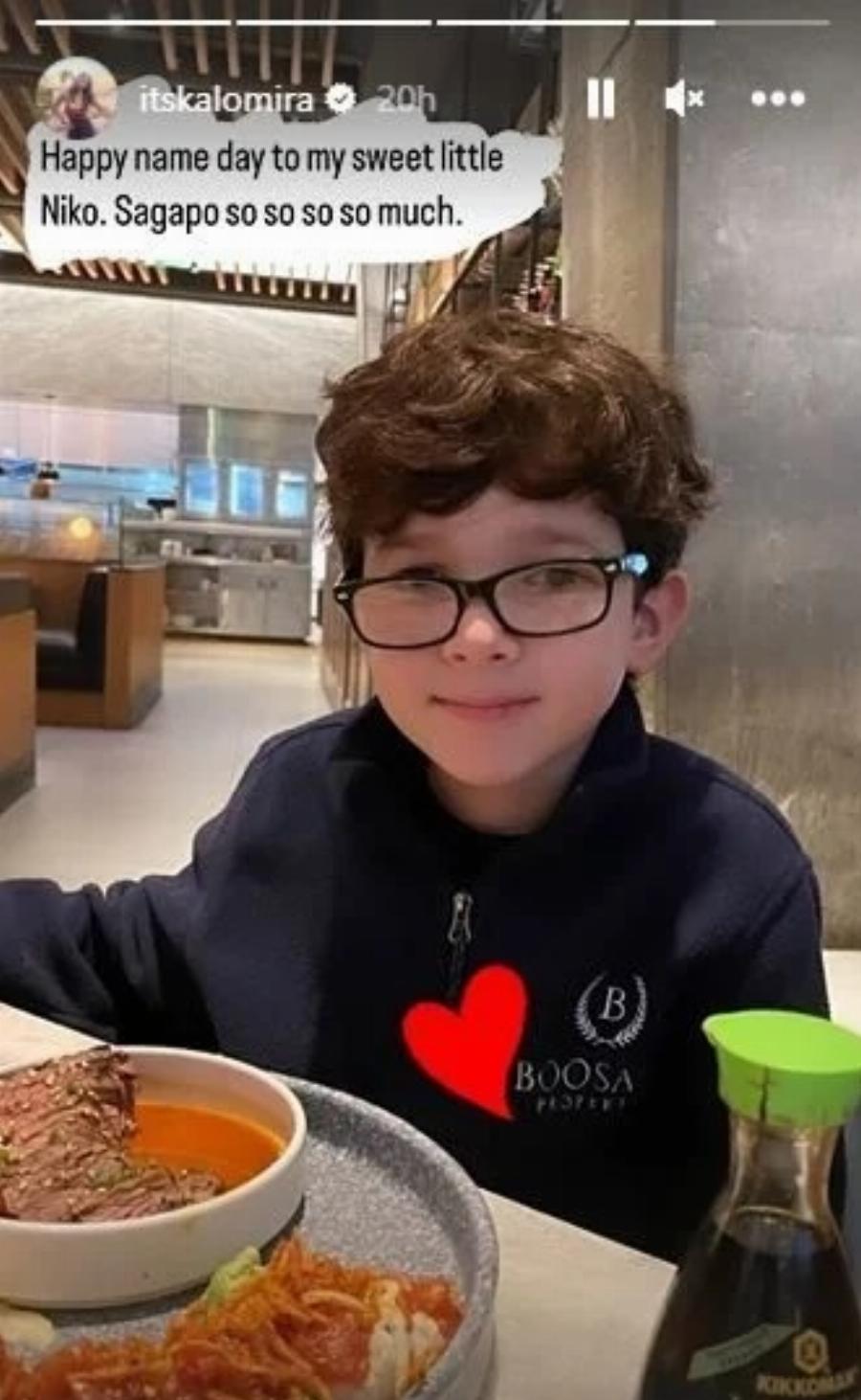 Μεγάλες χαρές στο σπίτι της Καλομοίρας: Η τραγουδίστρια ανακοίνωσε τα ευχάριστα με μία φωτογραφία και δέχτηκε τις ωραιότερες ευχές