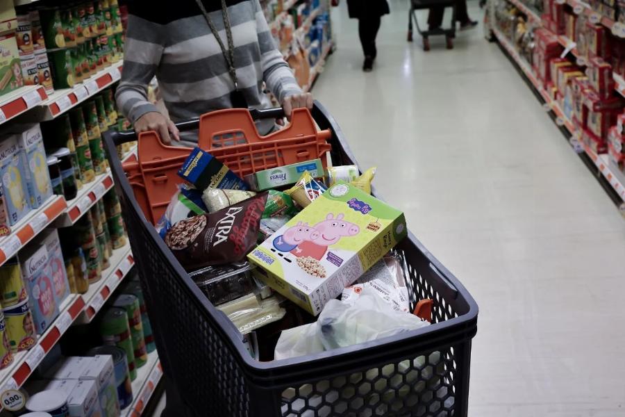 Food pass με 22 ευρώ το μήνα: Οι δικαιούχοι που θα πάρουν το βοήθημα που ανακοίνωσε ο πρωθυπουργός