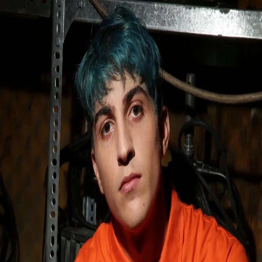 Ο Good Job Nicky εξομολογείται: «Δούλεψα πάρα πολύ για να μη χρειαστεί να πω ότι είμαι ο γιος του Πάριου»