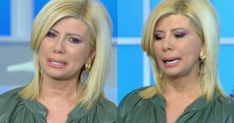 Ζήνα Κουτσελίνη: «Ο μπαμπάς μου μεθυσμένος κατέστρεφε το Χριστουγεννιάτικο δέντρο κι εγώ το έστηνα κλαίγοντας»