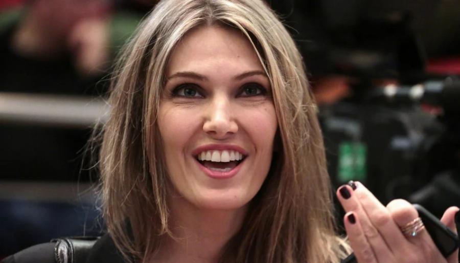 Αδυνατισμένη και με καστανά μαλλιά: Μια αγνώριστη Εύα Καϊλή, σούσουρο με τις φώτο που διέρρευσαν