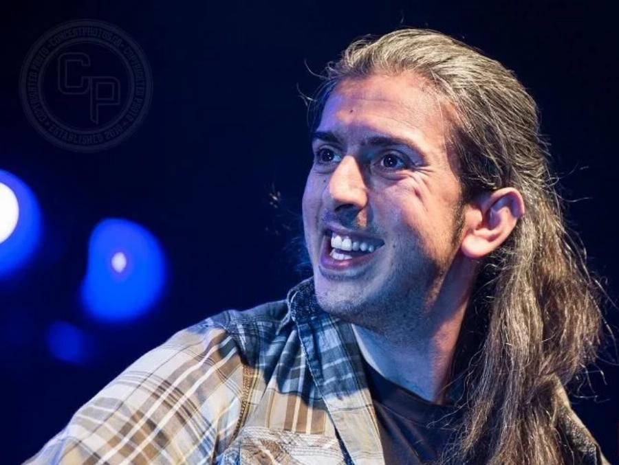 Σπουδαίος Γιάννης Χαρούλης: Ράβδισε τις ελιές, πούλησε το λάδι του και χάρισε 4 όργανα στο Μουσικό Γυμνάσιο Λασιθίου