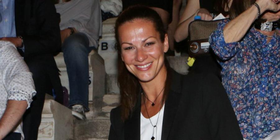 Τραβάει πάνω της όλα τα βλέμματα: Η 18χρονη κόρη της Μάνιας Ντέλου ξεπέρασε σε ομορφιά τη μητέρα της και θα μπορούσε να είναι μοντέλο