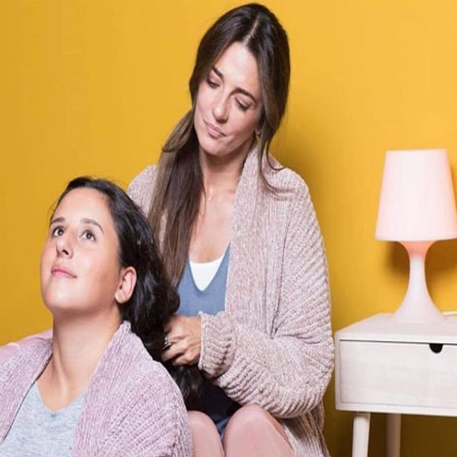 Ζαλίζει με την ομορφιά της: Η κόρη της Μαρίας Λεκάκη έγινε 17 και θυμίζει τη μαμά της στα νιάτα της