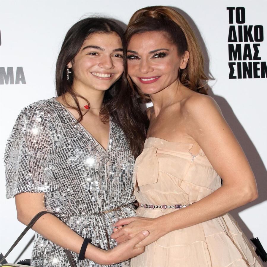 Πιο ερωτευμένη από ποτέ η Μελίνα Νικολαΐδη: Η κοινή έξοδος και τα φιλιά με τον σύντροφό της στο μαγαζί που τραγουδά η Βανδή