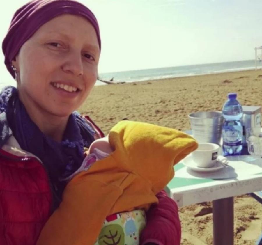 Δάκρυσε και ο Θεός: Η 40χρονη μητέρα έφυγε απ’τη ζωή και άφησε 17 δώρα στην κόρη της, ένα για κάθε της γενέθλια μέχρι να ενηλικιωθεί