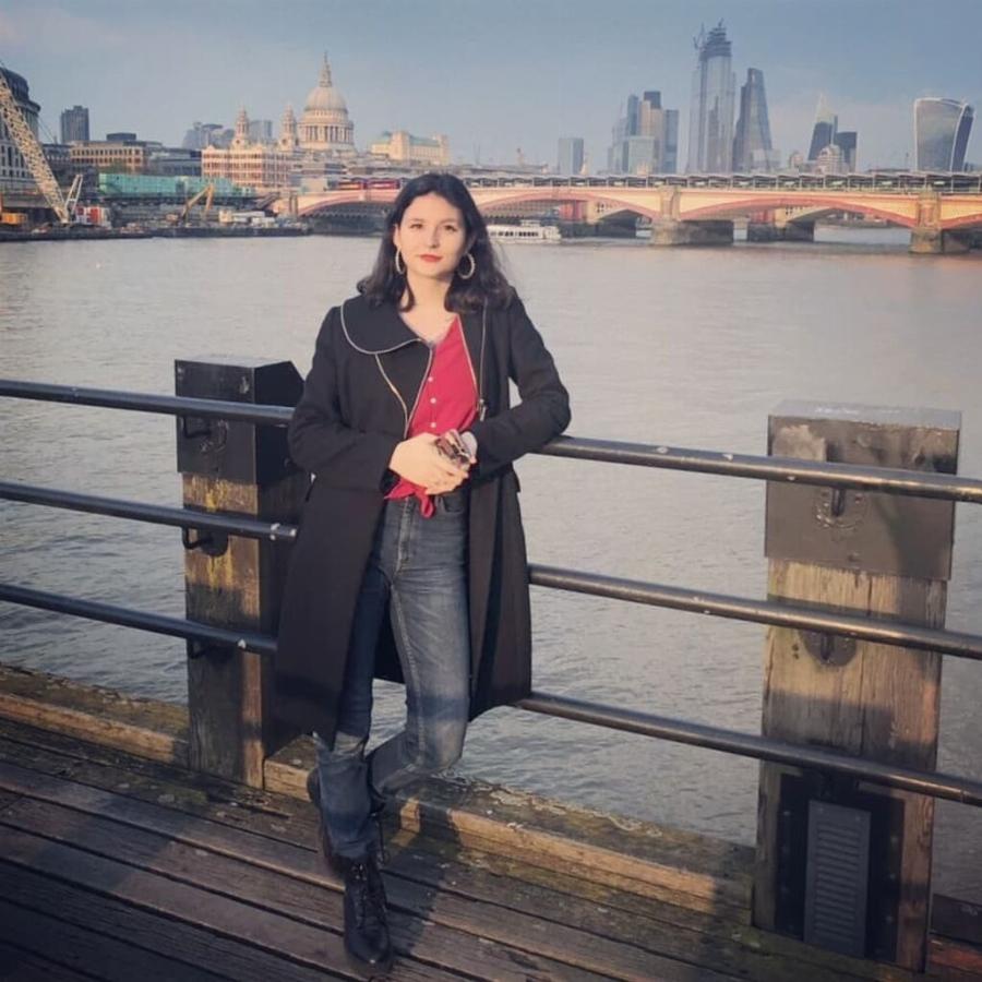 Σαν δύο σταγόνες νερό: Ο Γιώργος Καραμίχος μας δείχνει την 24χρονη κόρη του, Ρεγγίνα, και η ομοιότητά τους είναι εμφανής