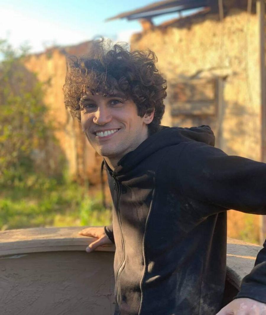 Καλλονή σαν μοντέλο: Η σύντροφος του Ορέστη Χαλκιά, είναι πιο όμορφη και από πρωταγωνίστρια του Παπακαλιάτη