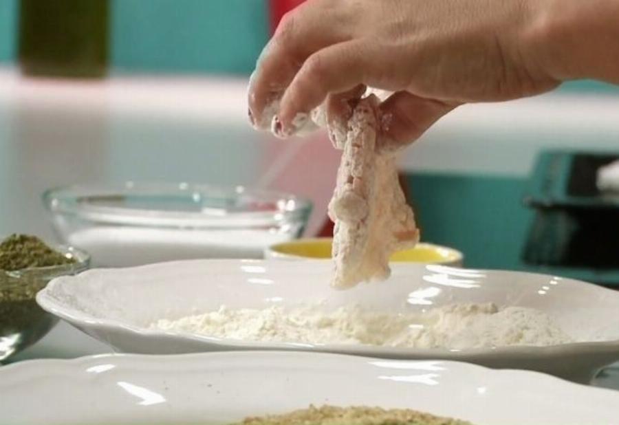 Τεράστιο ανθυγιεινό λάθος: Πότε γίνεται επικίνδυνο το κοτόπουυλο – Τι δεν πρέπει να κάνετε στο μαγείρεμα