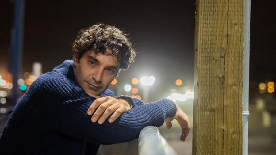 Η Θέμις Μπαζάκα ρωτάει τον Χριστόφορο Παπακαλιάτη: «Γιατί μ’έβαζες συνέχεια να κάνω τη μάνα σου;»