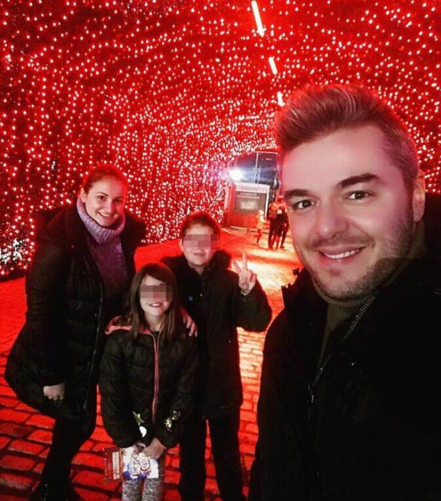 Καλλονή κοκκινομάλα: Η πανέμορφη σύντροφος του Πέτρου Πολυχρονίδη σε μια σπάνια δημόσια εμφάνιση