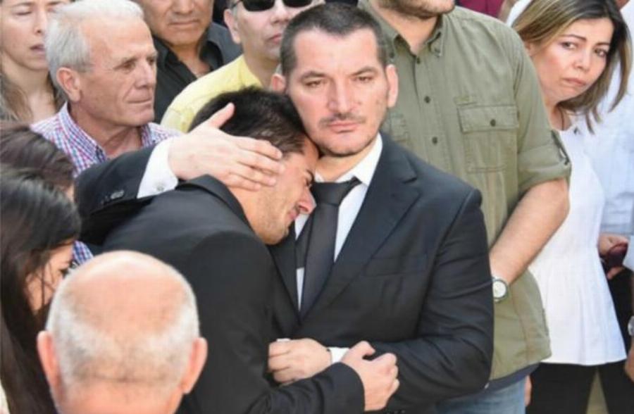 Συγκινεί ο Πύρρος Δήμας: «Η απώλεια της γυναίκας μου δεν ξεπερνιέται όσα χρόνια κι αν περάσουν»