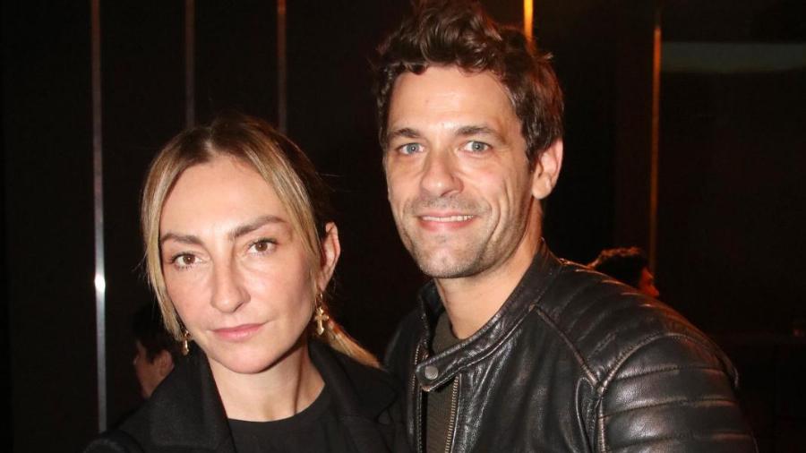 Την αγαπάει και αυτό φαίνεται: Ο Αποστόλης Τότσικας μιλάει για τη Ρούλα Ρέβη με τα πιο υπέροχα λόγια