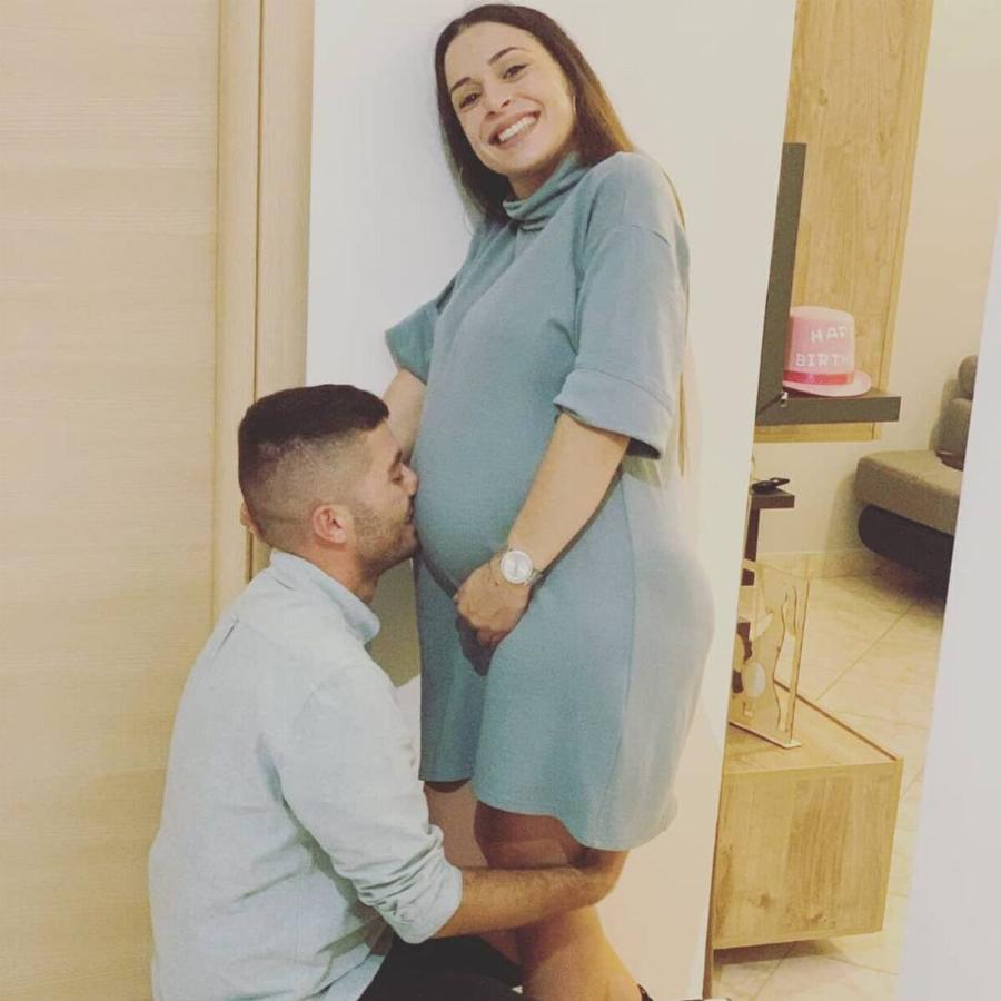 Ερωτευμένος ο Άρης Τσάπης: Η κούκλα σύντροφός του – Έχουν αποκτήσει έναν γιο και ετοιμάζουν τον γάμο τους