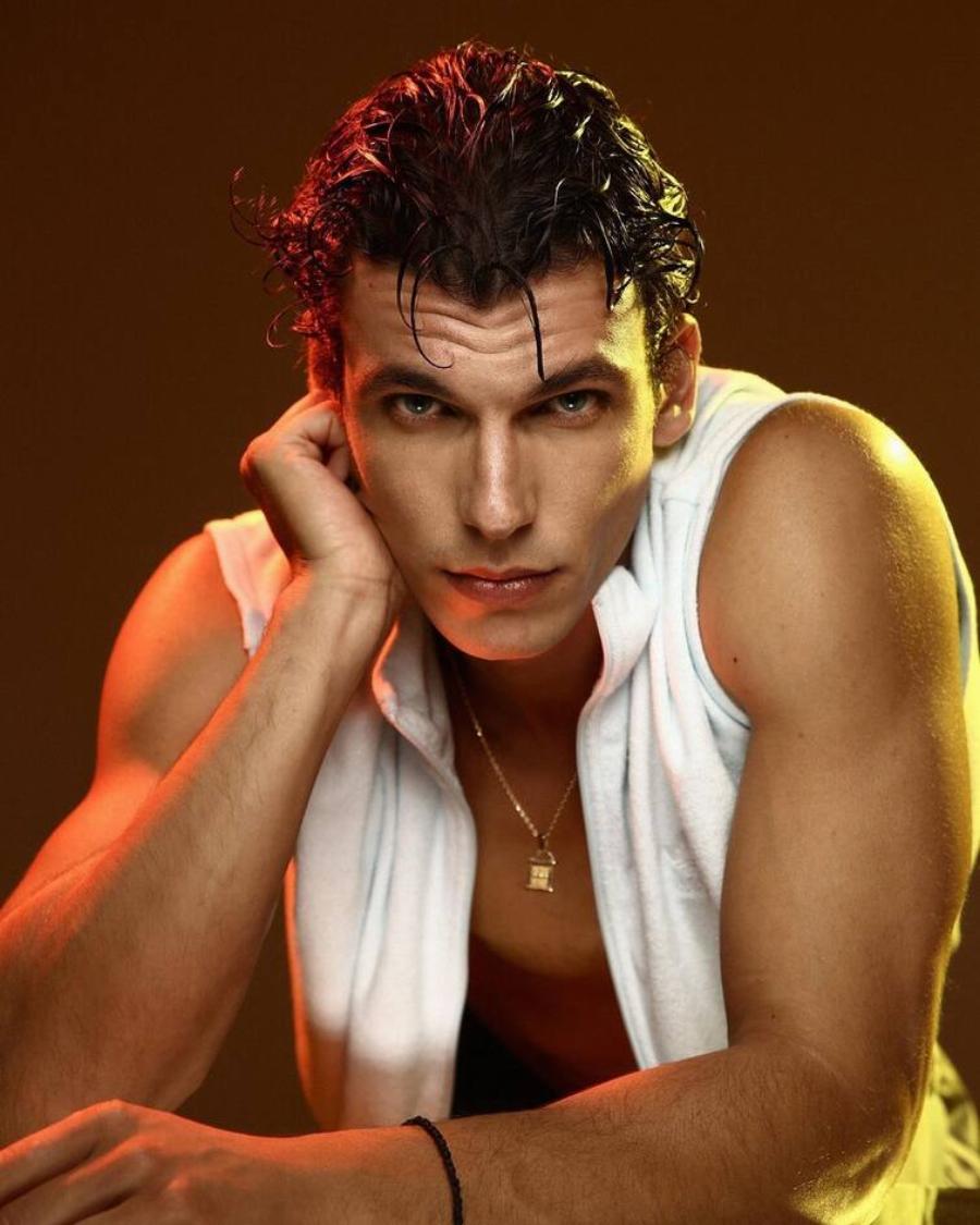 Άνδρες που ξετρέλαναν το γυναικείο κοινό: Οι  τηλεοπτικοί πρωταγωνιστές του 2022 που είναι ο ορισμός της γοητείας