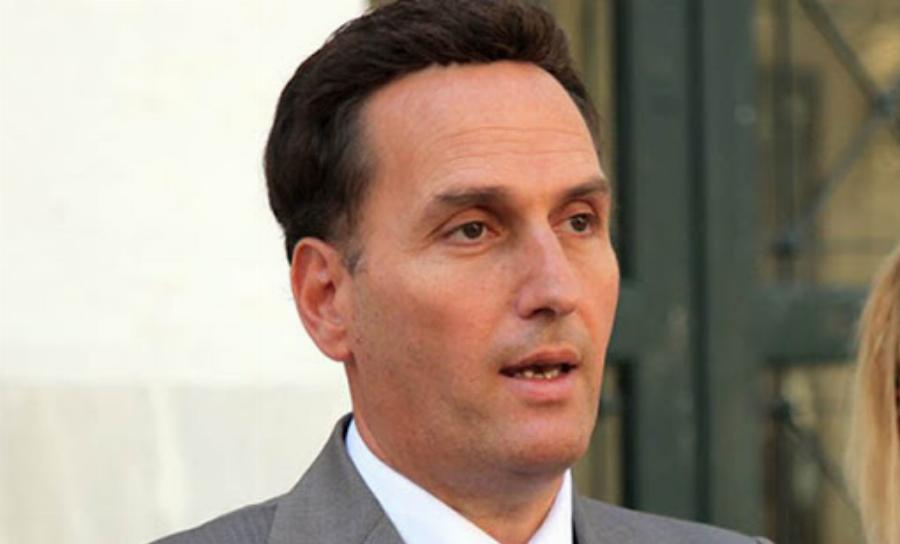 «Ζαμέ α ετέ Κορωπί»: Το Twitter ξεσάλωσε με τα γαλλικά του Μιχάλη Δημητρακόπουλου