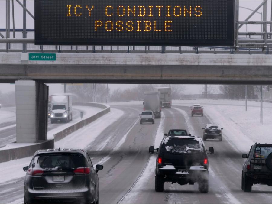 «Στην κατάψυξη» οι ΗΠΑ: Τα πιο ψυχρά Χριστούγεννα με νεκρούς, μπλάκ άουτ και -56°C