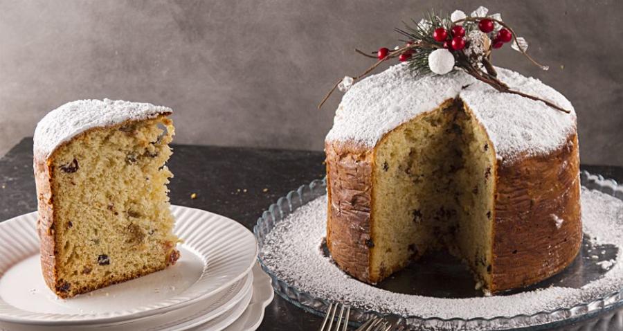 Το μυστικό για τη βασιλόπιτα – τσουρέκι του Άκη: Αποκαλύπτει το κόλπο για να πετύχει και να γίνει αφράτη και γίνεται viral αμέσως