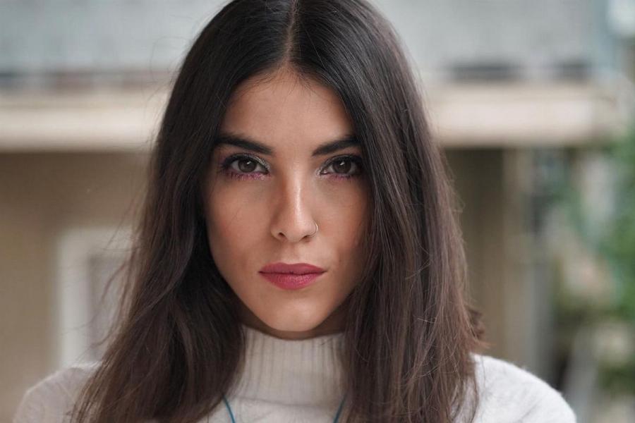 «Πήρε το κεφάλι μου και το κοπάνησε στο πάτωμα»: Η εξομολόγηση της Άννας – Μαρίας Βέλλη για την κακοποίηση από πρώην της