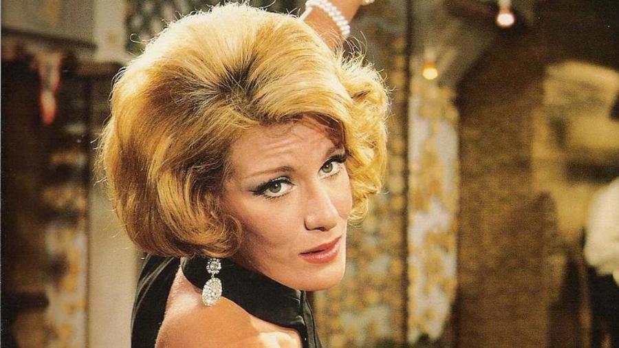 Άσχημα τα νέα για τη Μαίρη Χρονοπούλου: Στο νοσοκομείο η ηθοποιός, σε επιφυλακή οι γιατροί λόγω της επιβαρυμένης υγείας της