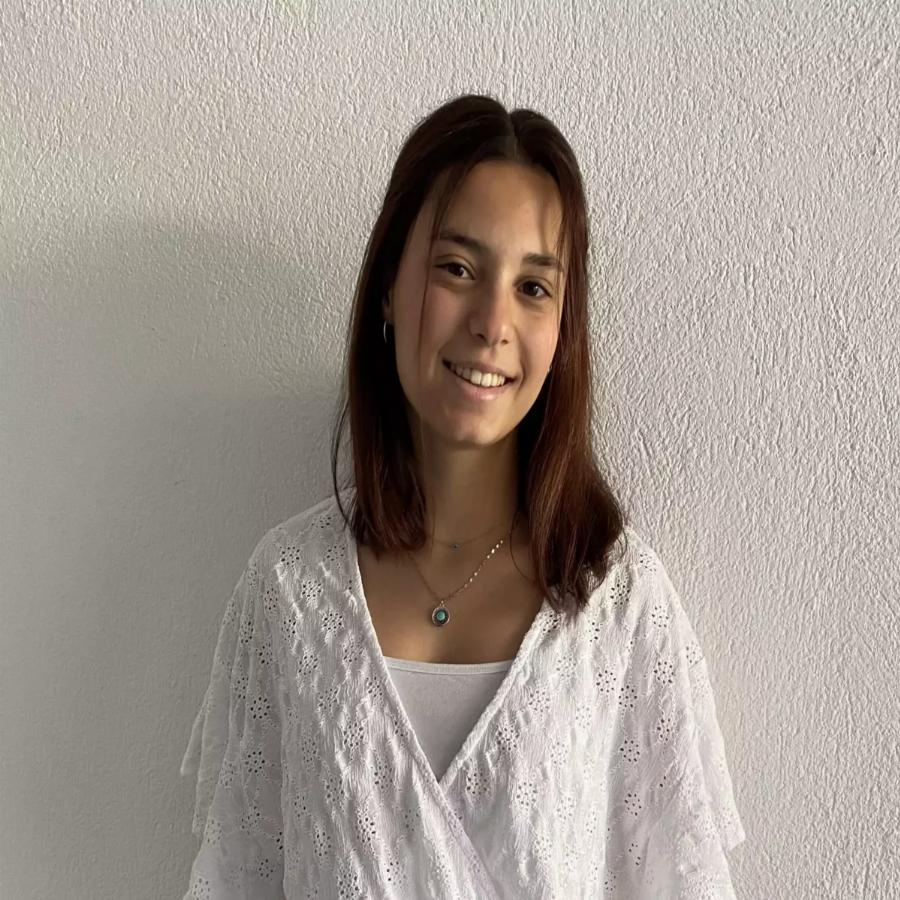 Συγκίνηση για την 18χρονη από τη Θεσσαλονίκη: Κέρδισε υποτροφία σε αμερικανικό πανεπιστήμιο με την ιστορία της προσφυγικής οικογένειάς της