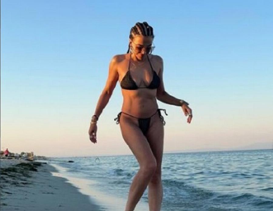 Τη ζηλεύουν μέχρι και οι 20αρες: Η Μαρία Σολωμού  είναι 48 και αποθεώνεται – Ποια είναι η διατροφή της και τι αυτό που δεν μπορεί να κόψει