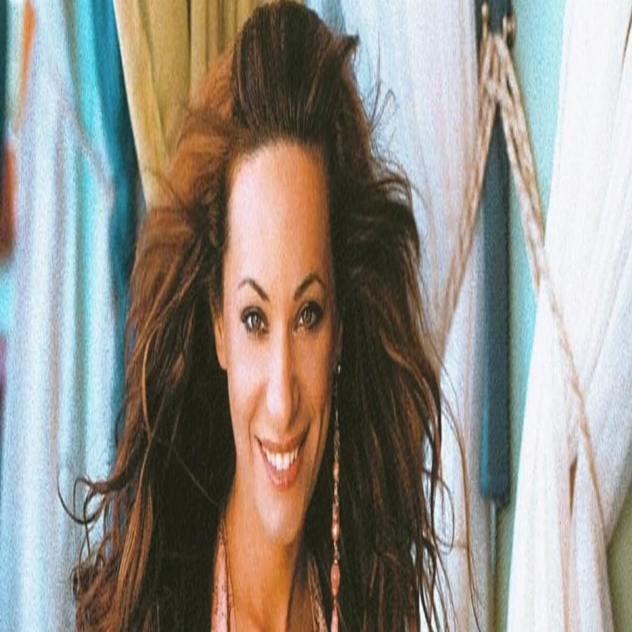 Η πιο όμορφη παίκτρια ριάλιτι: Η Μάρω Λύτρα του 2023 έχει ξεπεράσει αυτήν του 2007