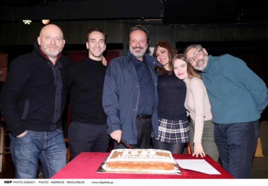 Ξεπερνάει και τις 20αρες: Σούσουρο με τις πόζα της στη παραλία, η Δήμητρα Ματσούκα στα 49 της έχει κορμί έφηβης