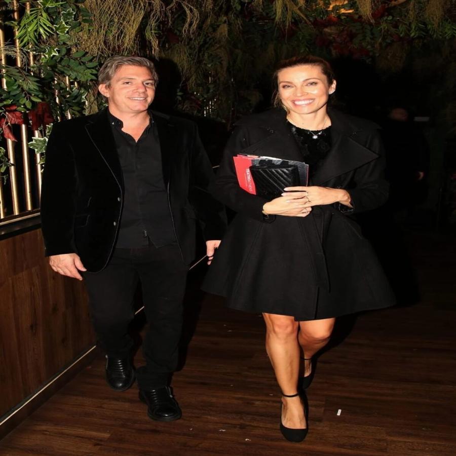 Δεν πήρε κανείς τα μάτια του από πάνω της: Η Μαριέττα Χρουσαλά «έσκασε» στα μπουζούκια με πανάκριβα ρούχα και αποθεώθηκε